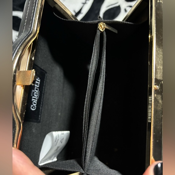 Collectif London Black Leather and Gold Evening Purse with Removable Strap - Picture 6 of 7